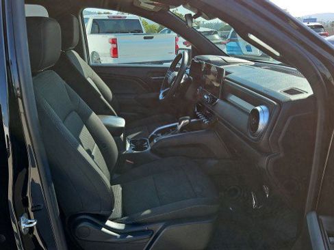 Used 2024 Chevrolet Colorado LT w/ LT Convenience Package RWD image 28