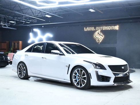 Used 2016 Cadillac CTS V w/ Luxury Package image 5