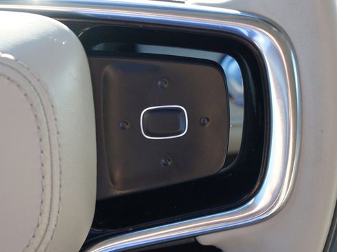 Used 2024 Lincoln Nautilus Reserve w/ Equipment Group 203A image 13