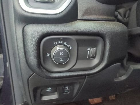 Used 2021 RAM 1500 Big Horn AWD/4WD image 11