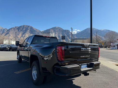 Used 2025 GMC Sierra 3500 Denali Ultimate image 8