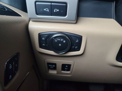 Used 2016 Ford F150 Lariat image 12