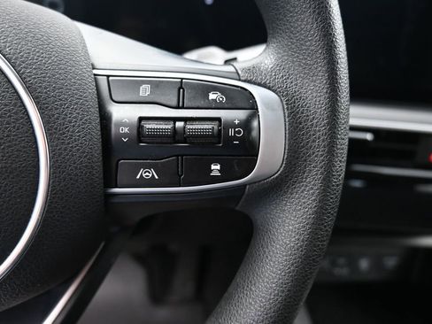 Used 2025 Kia K5 LXS FWD image 16