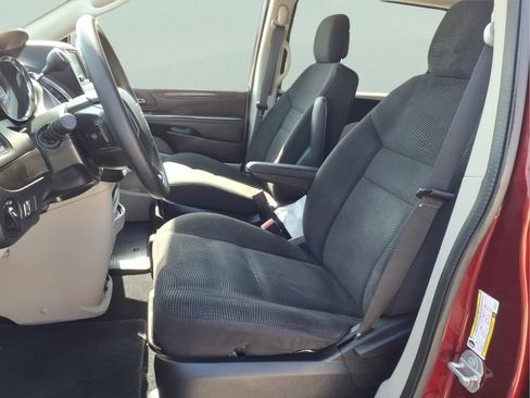Used 2020 Dodge Grand Caravan SE w/ UConnect Hands-Free Group FWD image 12