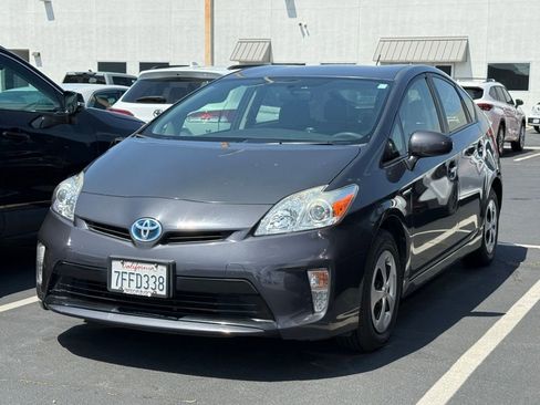 Used 2014 Toyota Prius Two FWD image 3