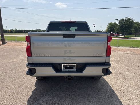 New 2026 Chevrolet Silverado 1500 Custom RWD image 4