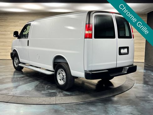 Used 2025 Chevrolet Express 2500 w/ Driver Convenience Package RWD image 11