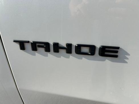 Used 2023 Chevrolet Tahoe Z71 w/ Z71 Off-Road Package AWD/4WD image 8