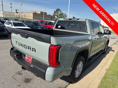 Used 2025 Toyota Tundra SR5 w/ SR5 Premium Package AWD/4WD image 4