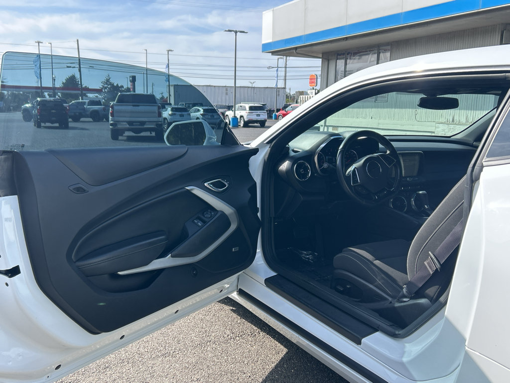 Used 2017 Chevrolet Camaro LT w/ RS Package RWD image 12