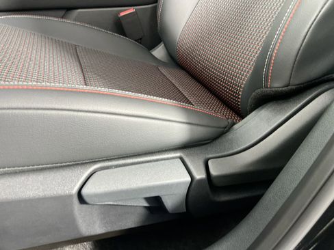 New 2025 Nissan Kicks SR w/ Illumination Package image 20