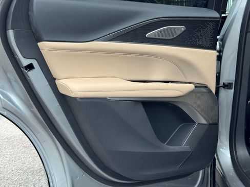 New 2025 Cadillac Lyriq Luxury image 21