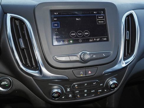 Certified 2023 Chevrolet Equinox LT AWD/4WD image 11