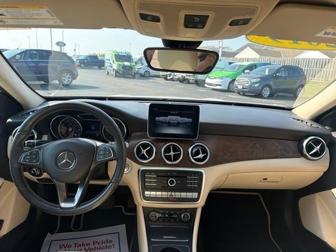 Used 2019 Mercedes-Benz GLA 250 4MATIC image 17