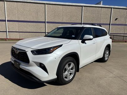 Certified 2023 Toyota Highlander LE