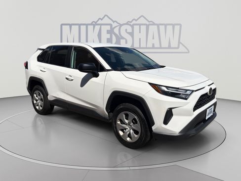 Used 2024 Toyota RAV4 LE AWD/4WD image 7