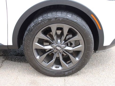 Used 2021 Kia Sorento EX w/ EX AWD X-Line Package image 37