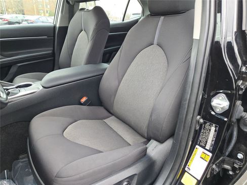 Used 2024 Toyota Camry LE image 27