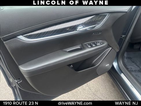 Used 2020 Cadillac XT6 Premium Luxury image 12