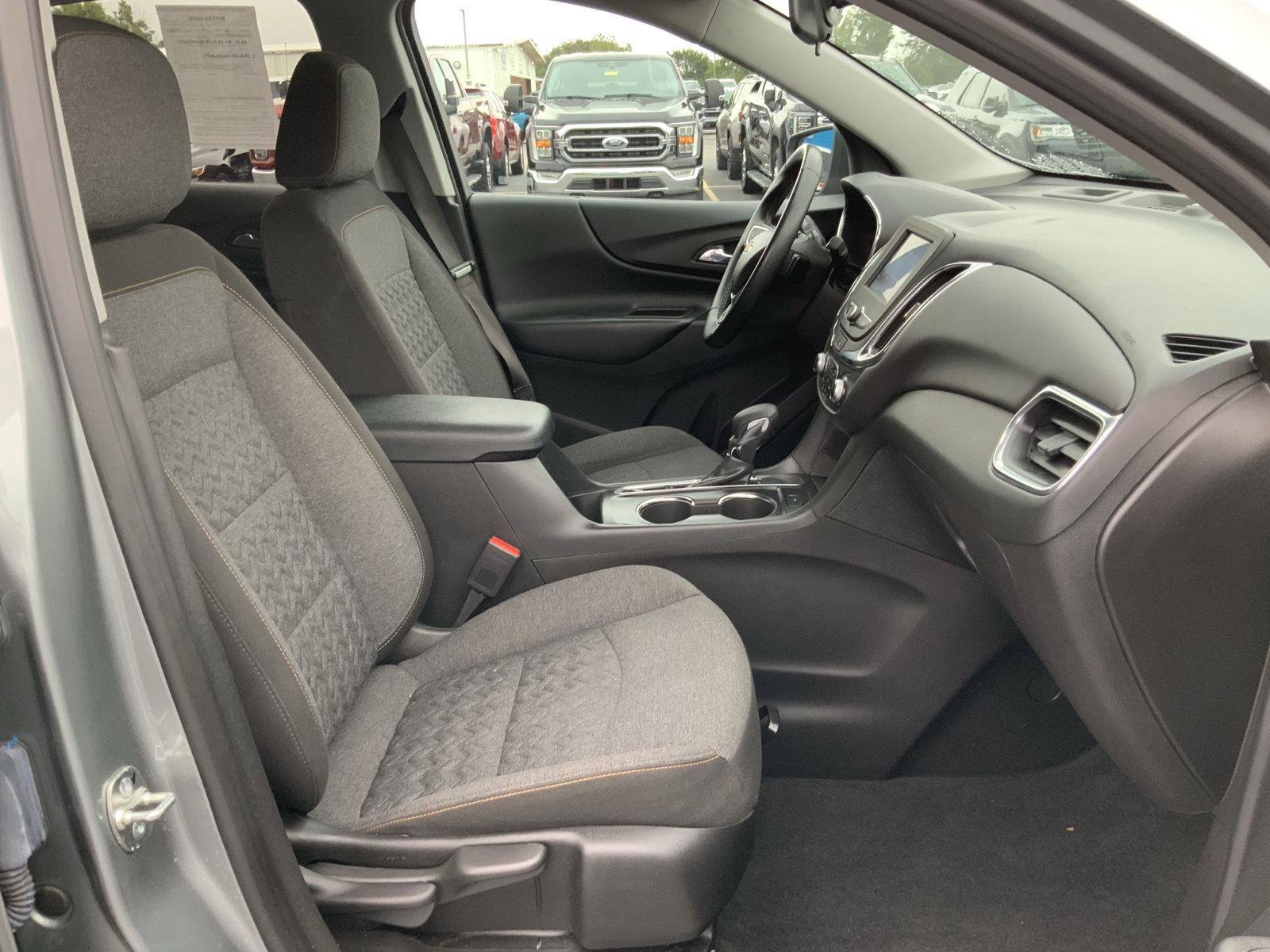Used 2024 Chevrolet Equinox LT FWD image 50