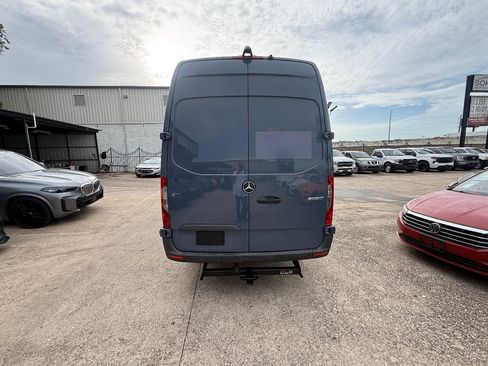 Used 2019 Mercedes-Benz Sprinter 170 image 5