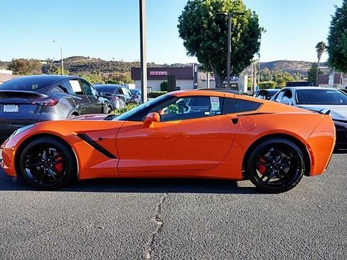Used 2019 Chevrolet Corvette Stingray Coupe w/ 1LT RWD image 8