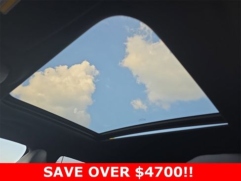 New 2025 Jeep Compass Latitude w/ Sun & Sound Group image 30