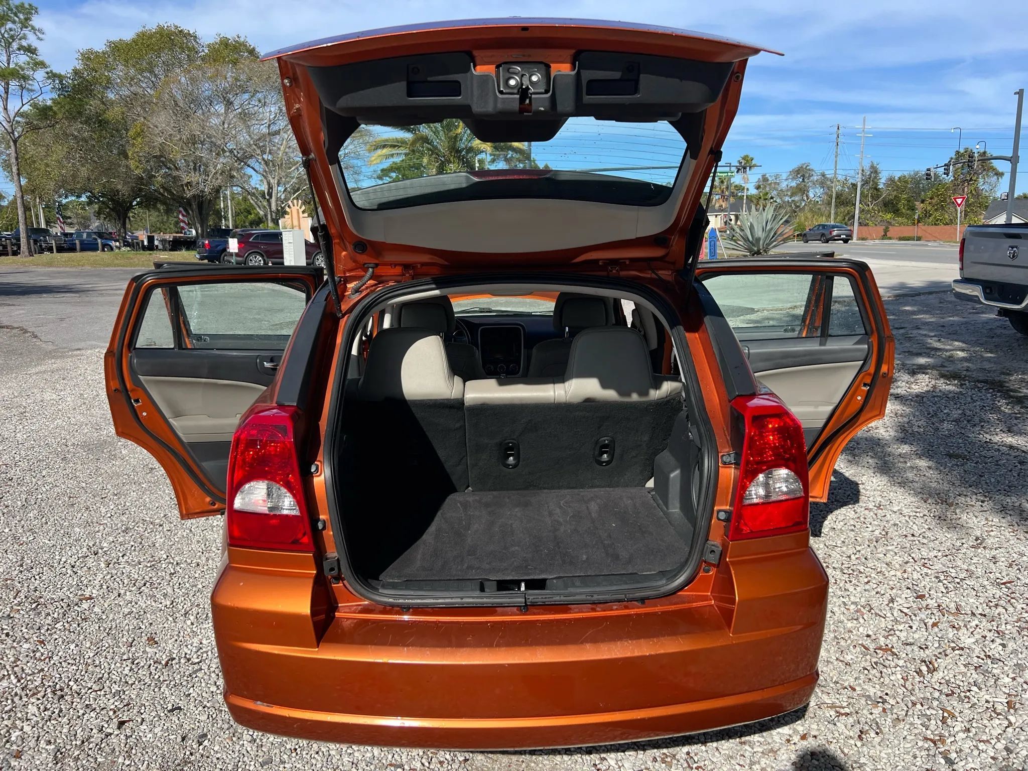 Used 2011 Dodge Caliber Uptown w/ Security Group FWD image 14