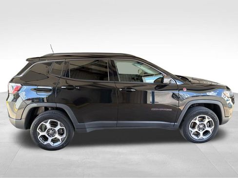 Used 2022 Jeep Compass Trailhawk w/ Trailhawk Convenience Group AWD/4WD image 6