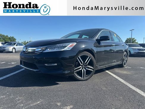 Used 2017 Honda Accord Touring image 1