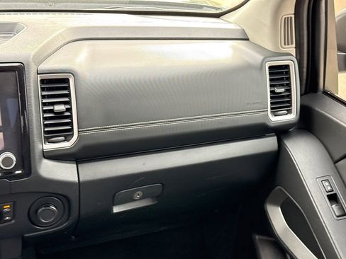 Used 2022 Nissan Frontier SV image 15