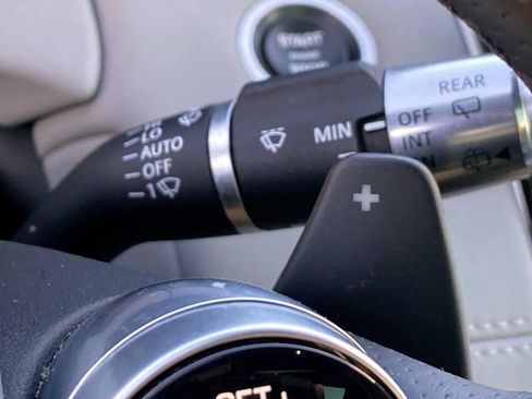 Used 2020 Land Rover Range Rover Evoque First Edition image 21