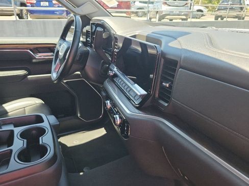 Used 2025 GMC Sierra 1500 SLT AWD/4WD image 38