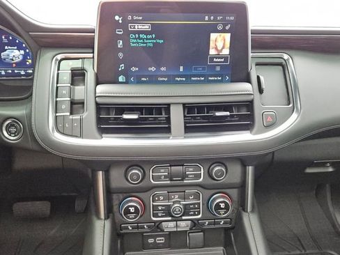 Used 2024 Chevrolet Tahoe Z71 w/ Luxury Package AWD/4WD image 20