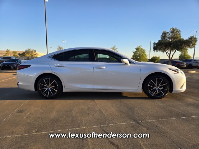 Used 2024 Lexus ES 300h w/ Premium Package FWD image 8