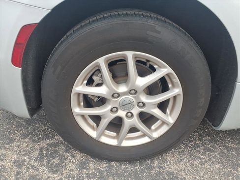 Used 2024 Chrysler Pacifica Touring-L image 26