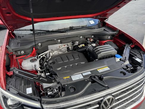 Used 2025 Volkswagen Atlas SE image 41