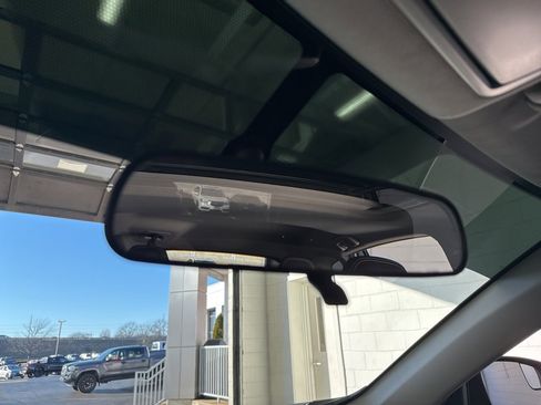 Used 2016 Toyota RAV4 XLE image 36