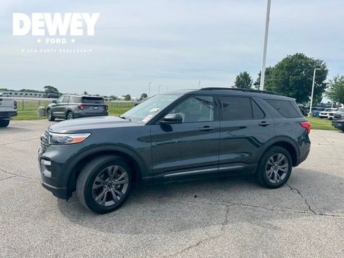 Used 2022 Ford Explorer XLT w/ Equipment Group 202A AWD/4WD image 5