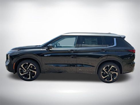 New 2025 Mitsubishi Outlander SEL image 7