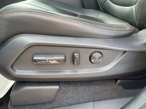 Used 2025 Honda Pilot TrailSport image 24