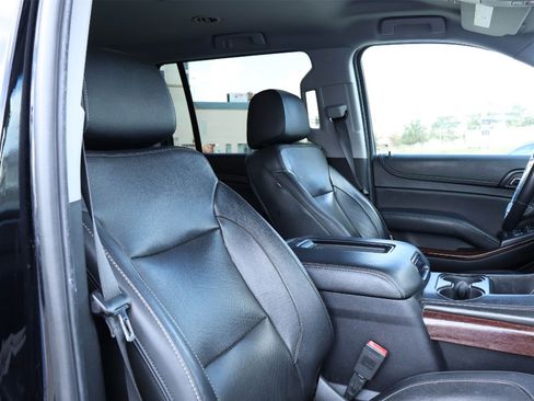 Used 2019 GMC Yukon XL SLT image 14