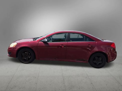 Used 2010 Pontiac G6 Sedan FWD image 3