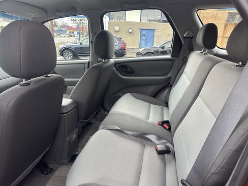 Used 2003 Ford Escape XLS image 33