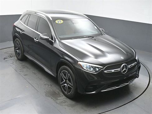 Used 2025 Mercedes-Benz GLC 300 image 43