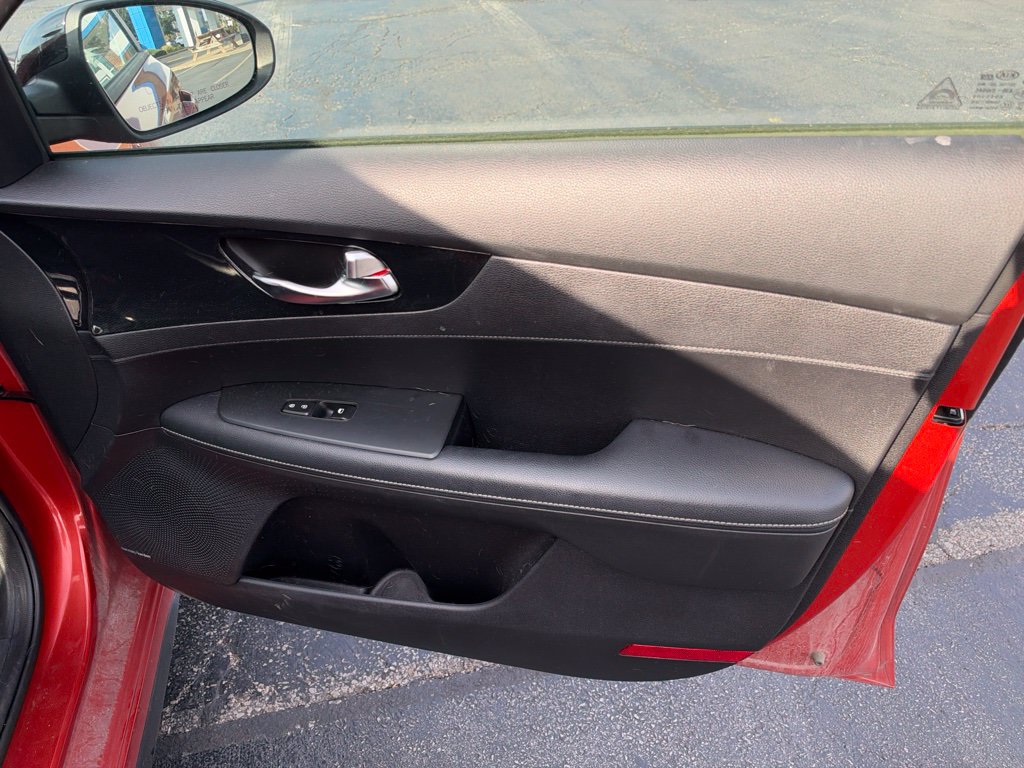 Used 2021 Kia Forte GT-Line w/ GT-Line Premium Package FWD image 9
