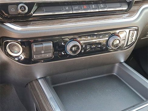 Used 2025 Chevrolet Silverado 2500 LT image 11