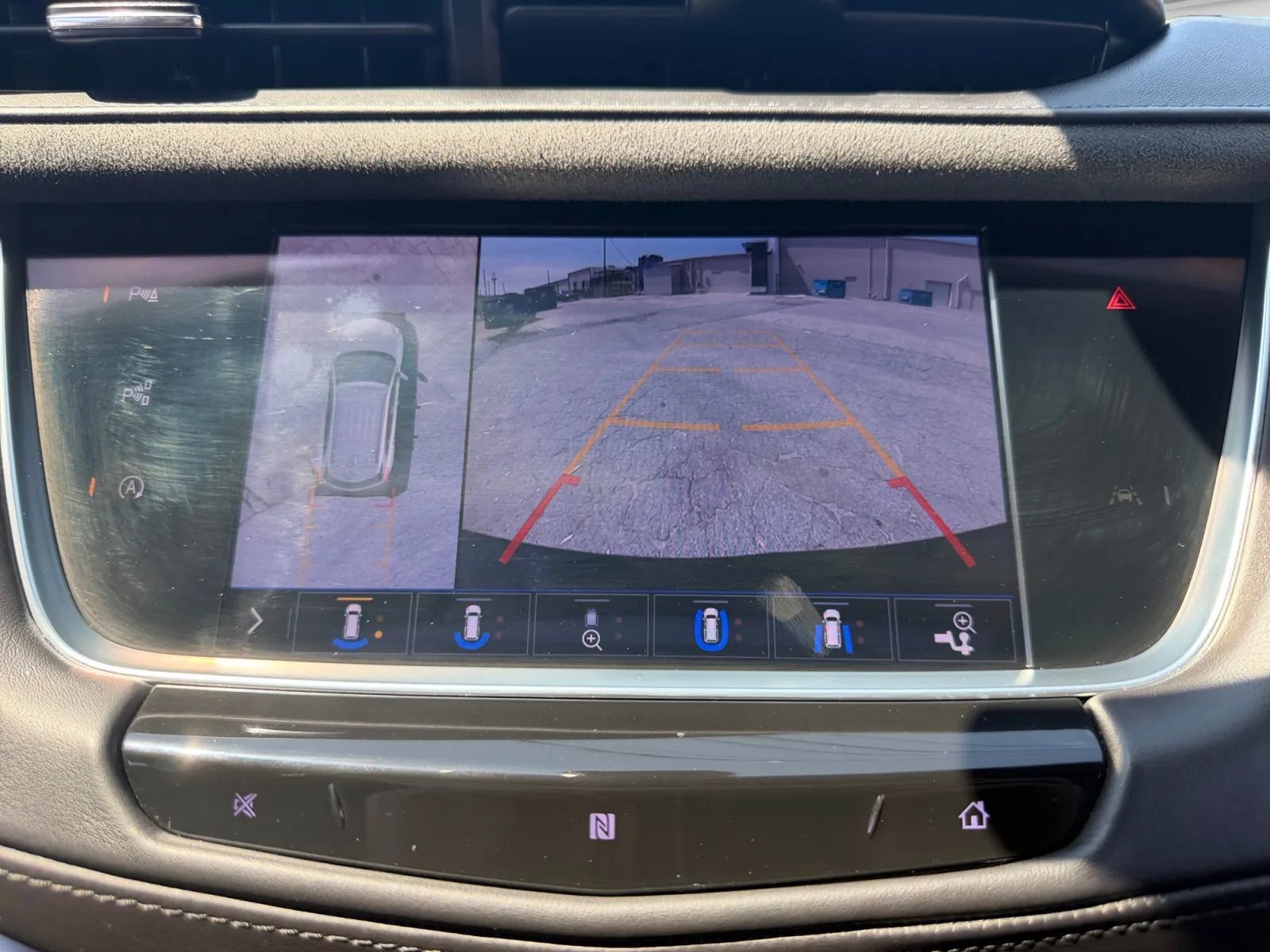 Used 2020 Cadillac XT5 Premium Luxury w/ Platinum Package AWD/4WD image 37