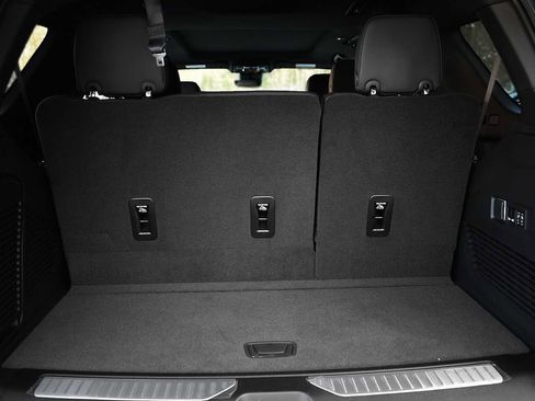 New 2026 Chevrolet Tahoe High Country w/ Sun And Tow Package image 8