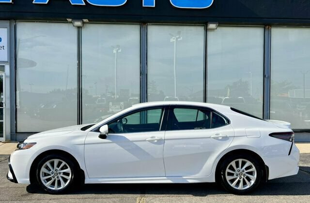 Used 2023 Toyota Camry SE FWD image 30